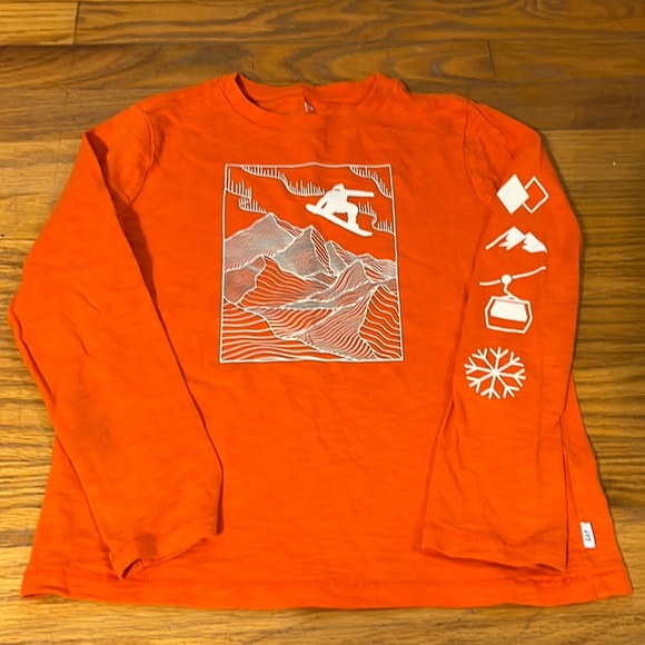 GAP Other - GAP along sleeve T-shirt